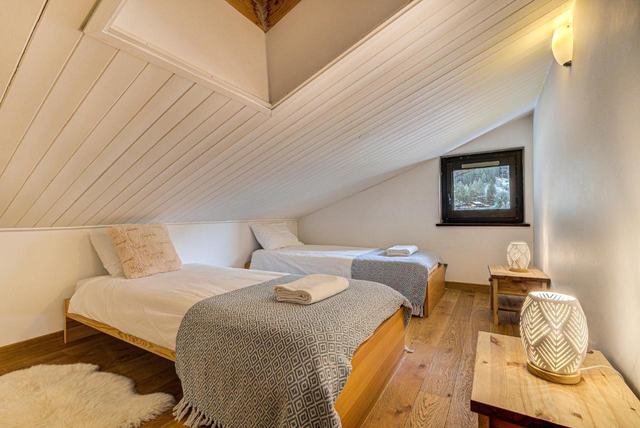 Apartment Les Drus - Alpes Travel - Chamonix - Sleeps 6 Exteriör bild