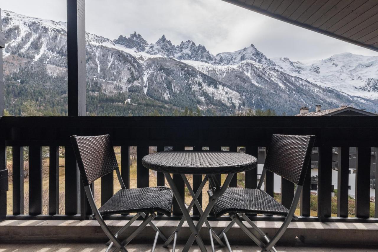 Apartment Les Drus - Alpes Travel - Chamonix - Sleeps 6 Exteriör bild
